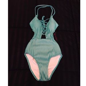 Bathing suit SOLD 🔴